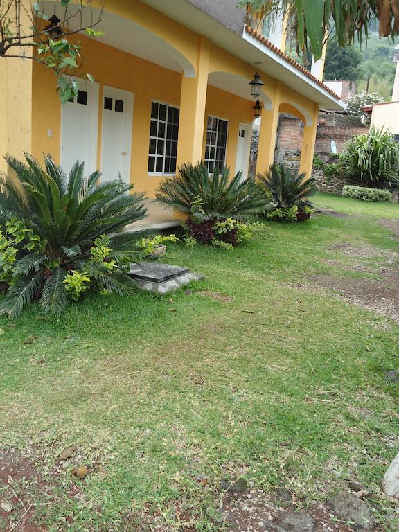 Posada Los Robles เตโปซตลัน ภายนอก รูปภาพ